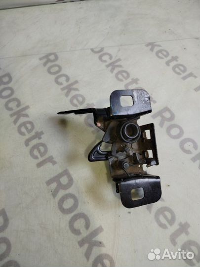 Замок капота Chevrolet Cobalt 2014