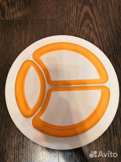 Тарелка с разделителями фирмы Avent