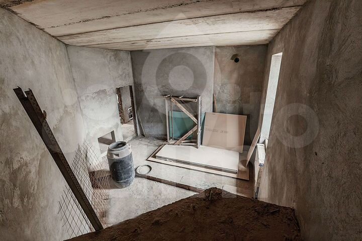 Коттедж 695 м² на участке 7 сот.