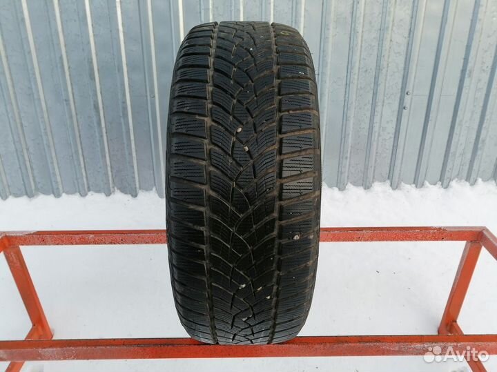 Goodyear UltraGrip Performance Gen-1 215/55 R16 96T