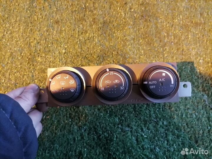 Блок управления климат-контролем 27500EQ000 Nissan