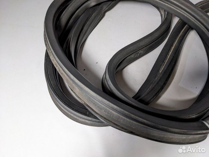 Уплотнитель проема крышки багажника Hyundai Ix35