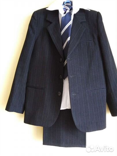Костюм и рубашка для школы