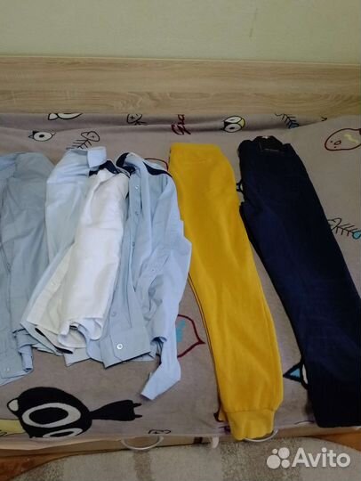 Школьные рубашки и брюки