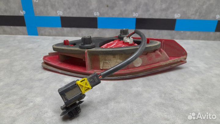 Фонарь задний правый Peugeot 408 1.6 115 (EC5) MT