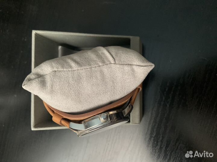 Часы Guess