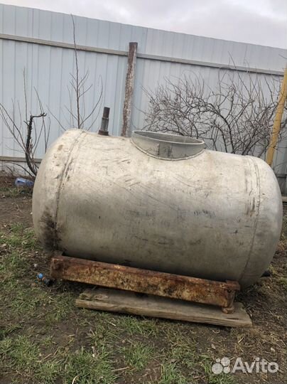 Цистерны емкости бочки