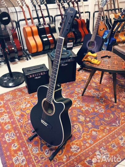 Акустическая гитара