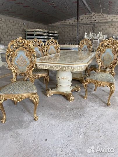 Столы и стулья