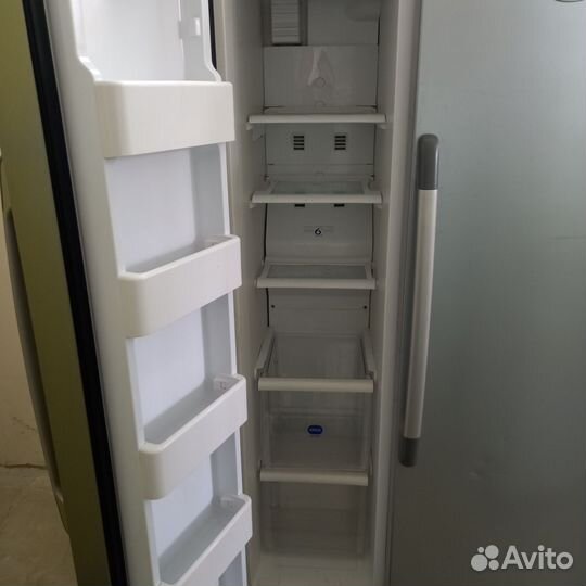 Холодильник Whirlpool