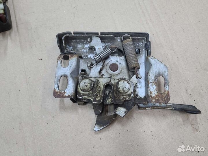 Замок капота Honda CR-V 1 1996-2002