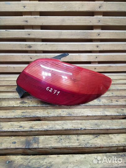 Фонарь задний правый Peugeot 206 2000