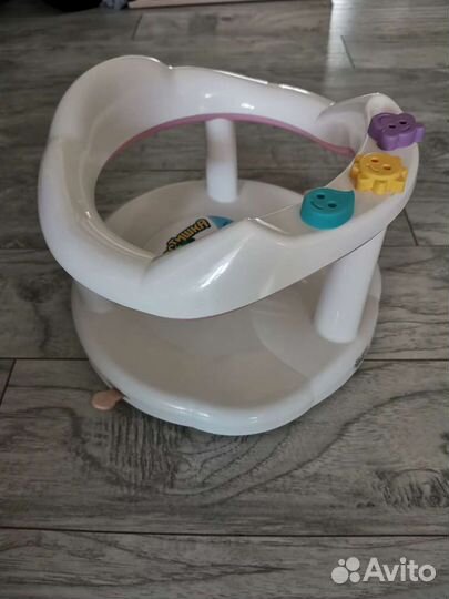 Стульчик для купания в ванной