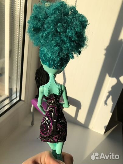 Кукла Монстер Хай Ханни свомп