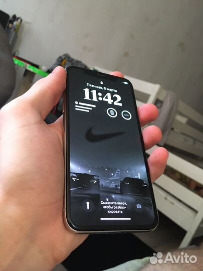 iPhone X, 64 ГБ