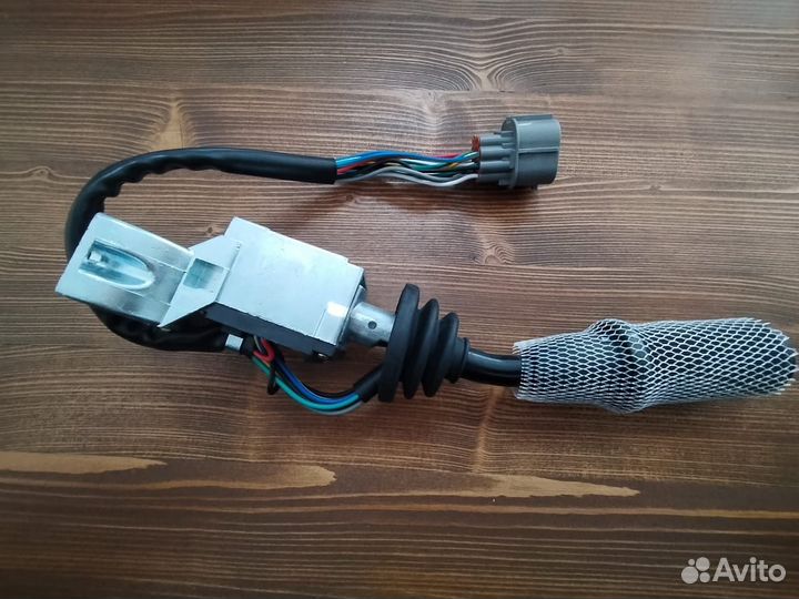 Подрулевой переключатель 4 скорости JCB