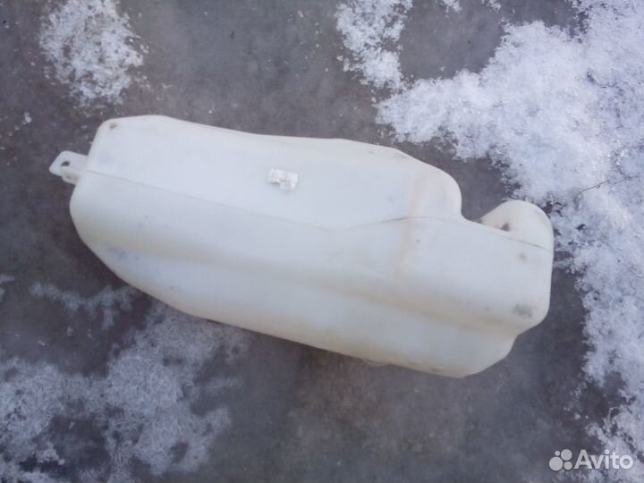 Бачок омывателя logan 2