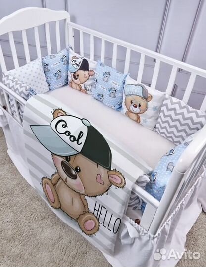 Бортики в кроватку с одеялком новые