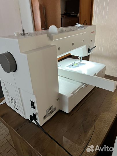 Вышивальная машина Janome memory craft550E