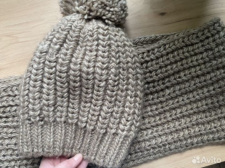 Шапка и шарф теплые комплект