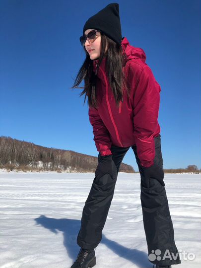 Горнолыжная куртка женская 44