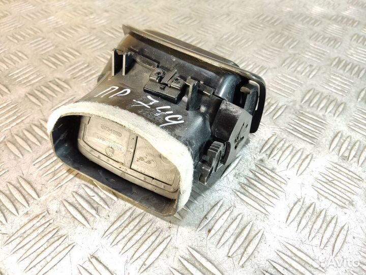 Дефлектор воздушный Peugeot 406 1995-1999