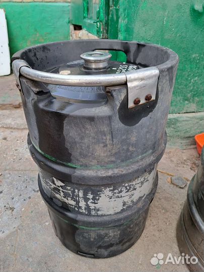 Пивные кеги 50 л б/у, и 2заборные головы,1 типа G