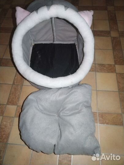 Лежанка для кошек