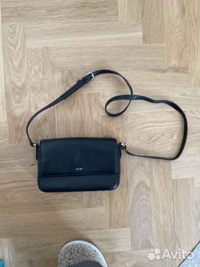 Сумка кросс боди dkny