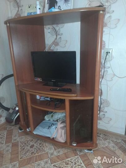 Тумба под телевизор