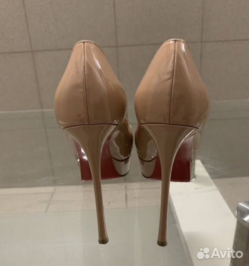 Туфли Christian Louboutin 38,5 оригинал