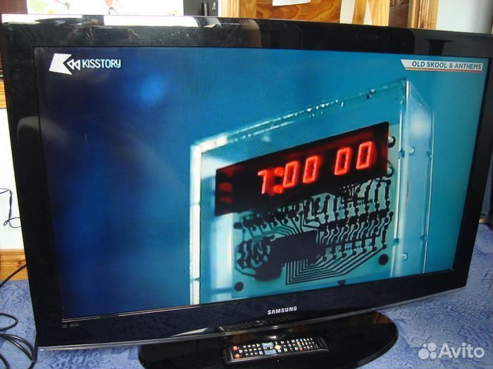 Большой Samsung 40