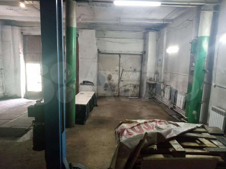 Гараж, > 30 м²