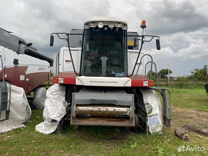 Комбайн Ростсельмаш Acros, 2008