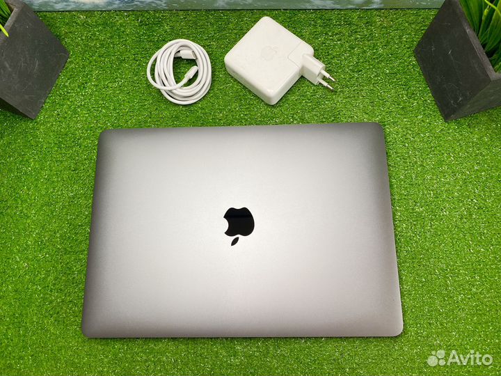 MacBook Pro 13 2020 16gb 512gb/120-циклов Идеал