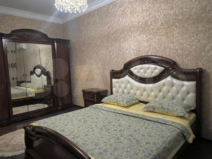 3-к. квартира, 110 м², 3/15 эт.