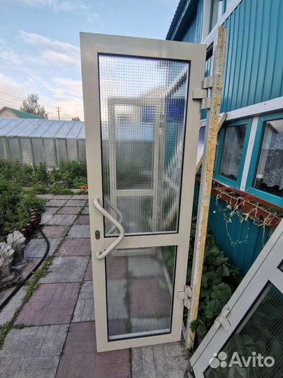 Алюминевые двухстворчетые двери