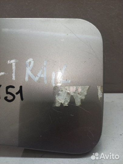 Лючок бензобака Nissan X-Trail