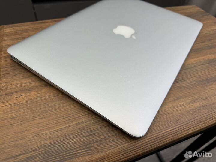 Apple MacBook Air 13 2010 128Gb