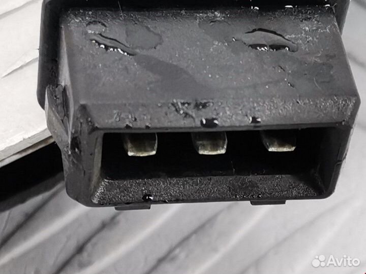 Датчик коленвала Volkswagen Passat B3 1997