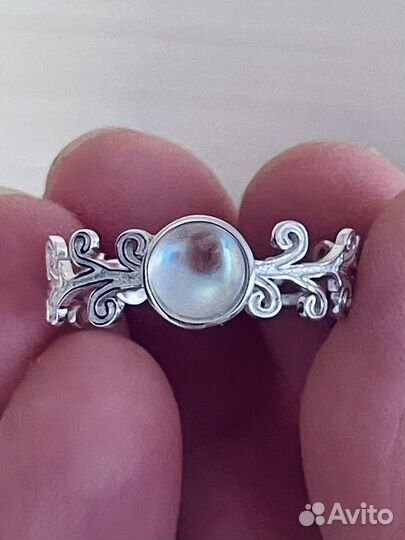 Серебряное кольцо