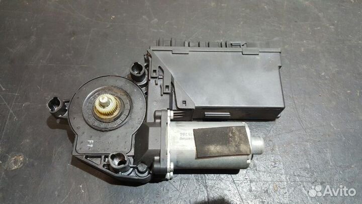 Мотор стеклоподъемника Audi S8 D3 BSM 2006