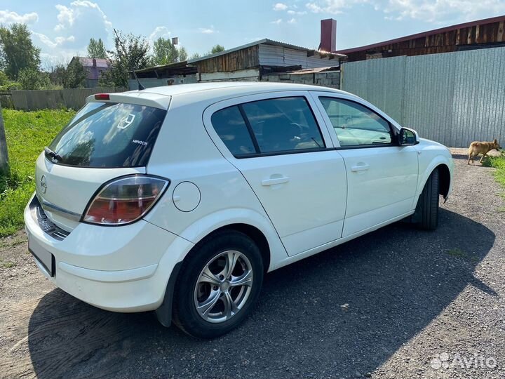 Opel Astra 1.8 МТ, 2010, 195 350 км