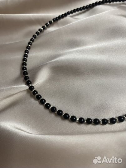 Чокер из бусин и бисера на шею