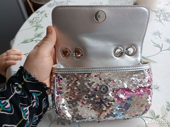 Сумка для девочки оригинал guess