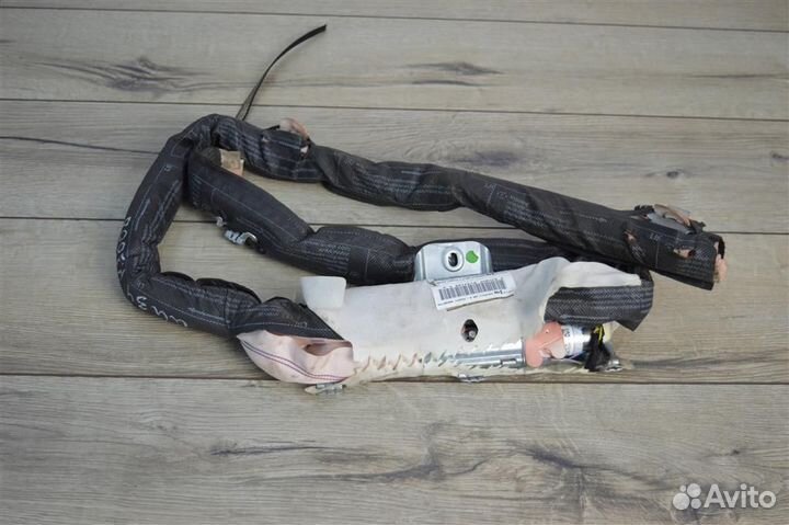 Шторка безопасности правая peugeot 3008