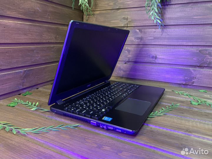 Игровой ноутбук Aser/6gb/500gb/2видеокарты