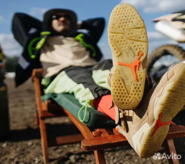 Nike Air Jordan 6 Retro x Travis Skott (42р)