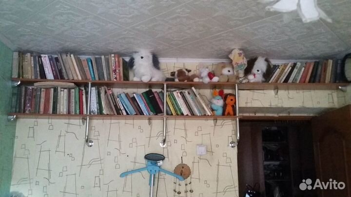 Продам полки для книг, статуэток