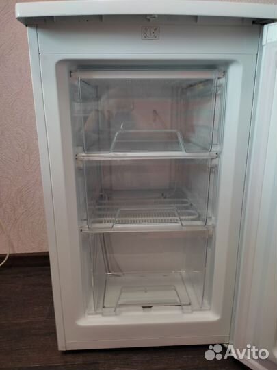 Морозильная камера бу маленькая Супра,на 3 камеры